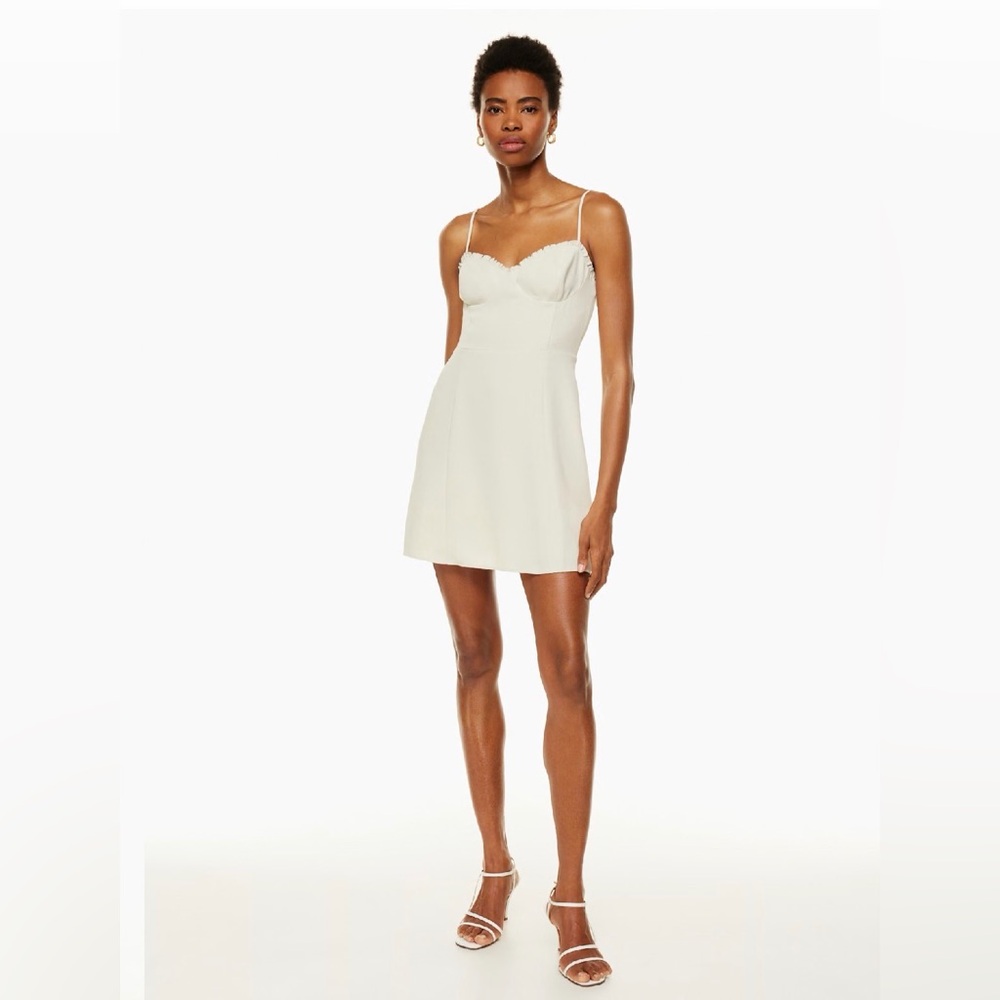 WILFRED / Aritzia Fable dress in sage green